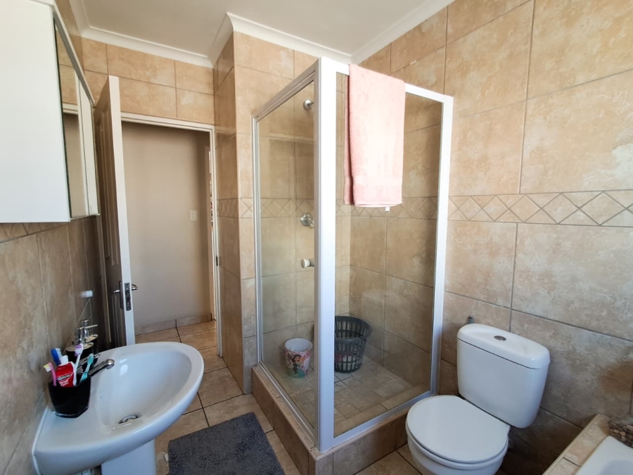 2 Bedroom Property for Sale in Burgundy Estate Western Cape